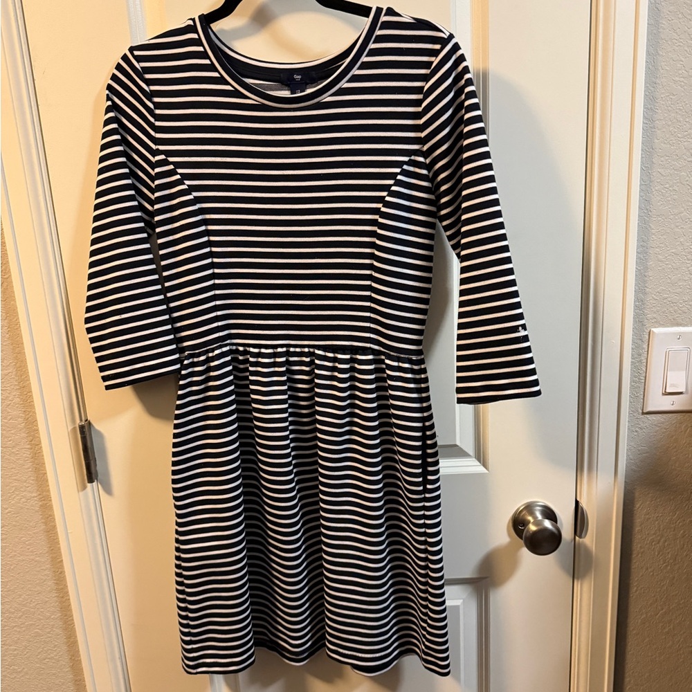 Striped Black and White Gap women’s dress size small